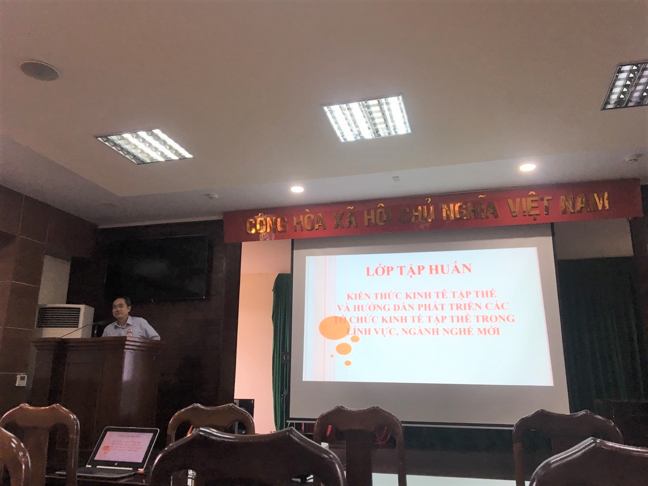 UBND huyện Tân Châu phối hợp tổ chức tập huấn kiến thức kinh tế tập thể và một số kỹ năng hỗ trợ, quản lý mô hình KTTT ở địa phương